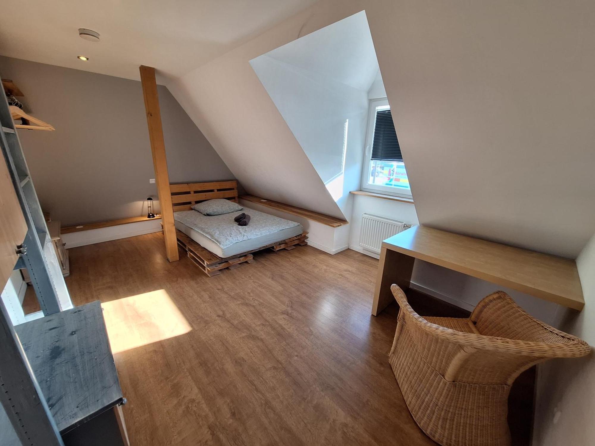 Bielefeld Zentral Komplette Fewo, 4 Schlafbereiche Bis Zu 8 Personen Exterior photo