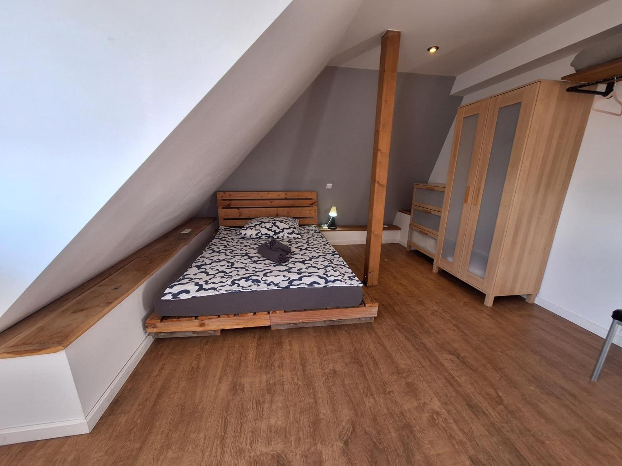 Bielefeld Zentral Komplette Fewo, 4 Schlafbereiche Bis Zu 8 Personen Exterior photo